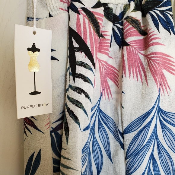 🆕️ NWT Gorgeous Purple Snow Floral Romper - Picture 3 of 6